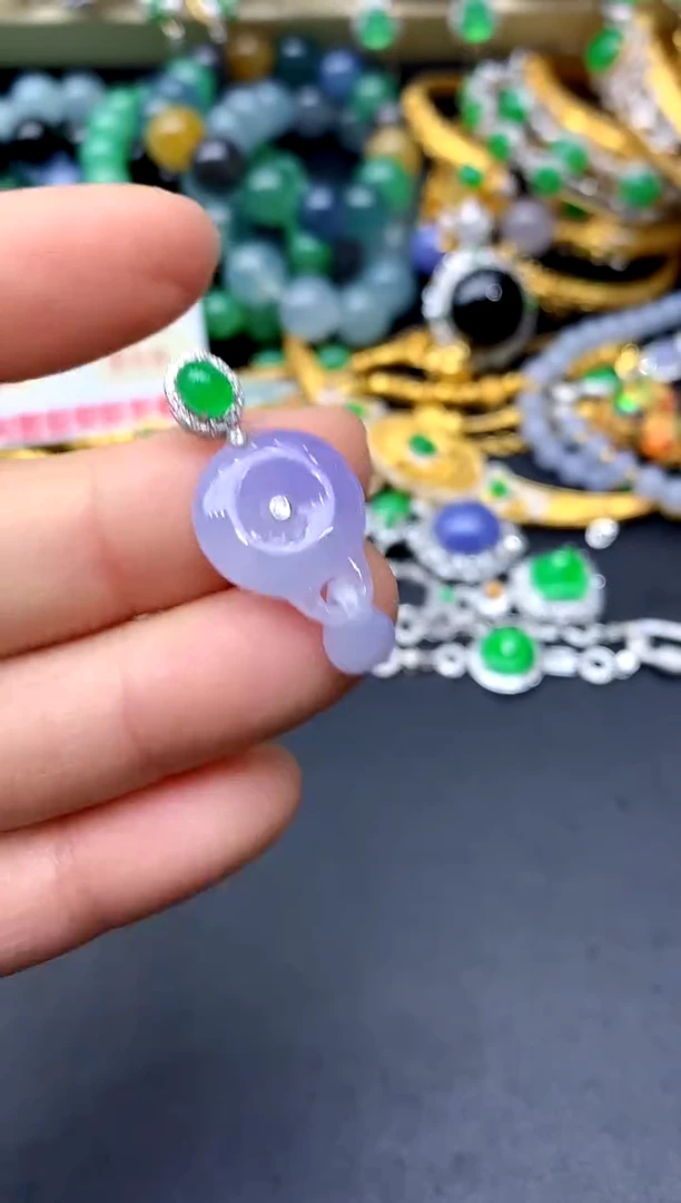 颈饰18K金镶嵌翡翠335-中国好珍宝