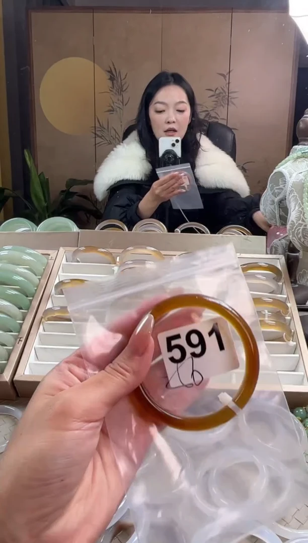 手镯玛瑙/玉髓未镶嵌591