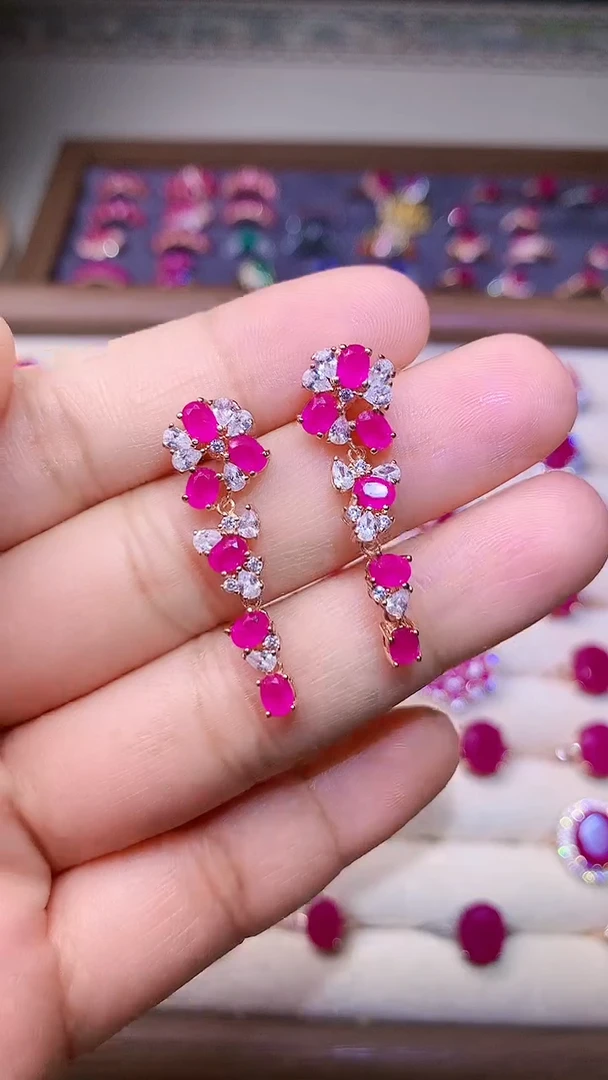 【闪购商品】红宝石耳饰银S925镶嵌0000