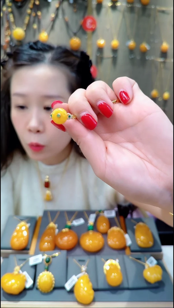 【闪购商品】蜜蜡戒指银S925镀金镶嵌H238蜜蜡戒指