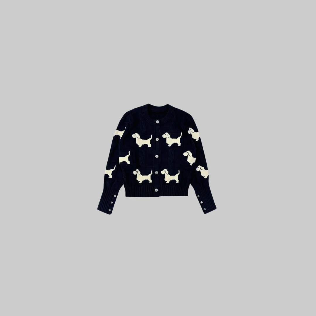 Tt zxu  | 兔粉入】咩咩混纺 提花小狗针织绞花毛衣开衫 T241030A