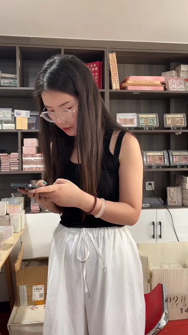 蓝精灵一千张连号17262222