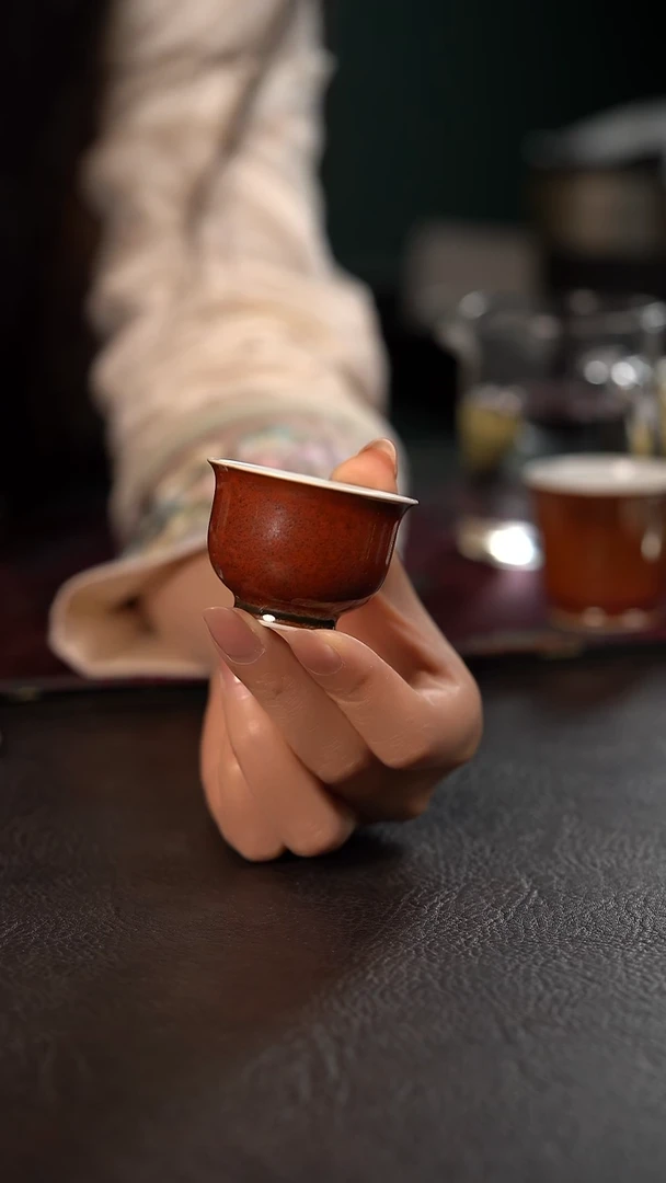 悟*居轩泥塘红金花釉小炉式杯