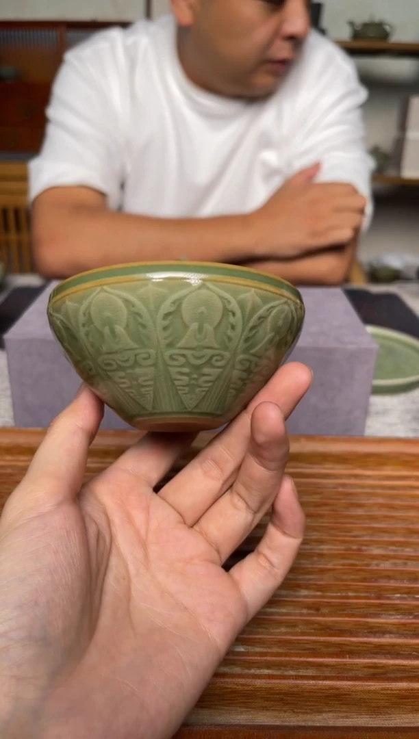 其他耀州窑橄榄绿禅定杯   微瑕