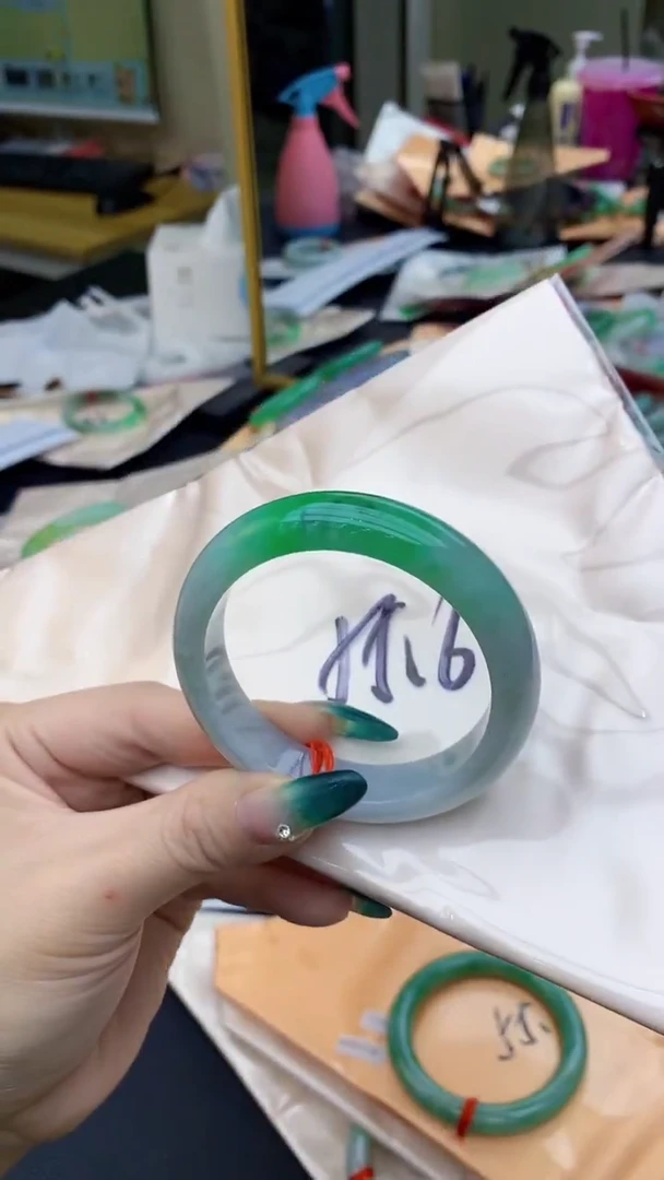 【闪购商品】翡翠手镯未镶嵌0062035521