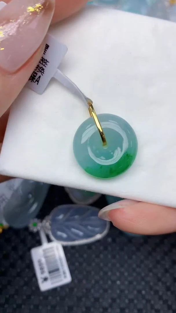 颈饰18K金镶嵌翡翠天然缅甸翡翠a货百元以上9元证书费自理