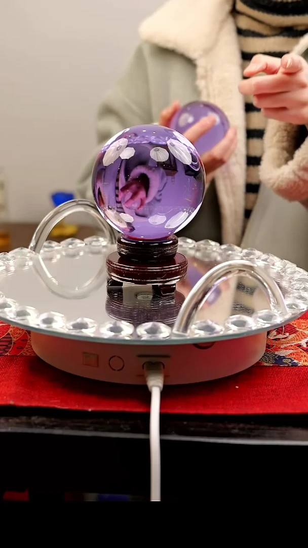 【闪购商品】紫色八公分水晶球摆件