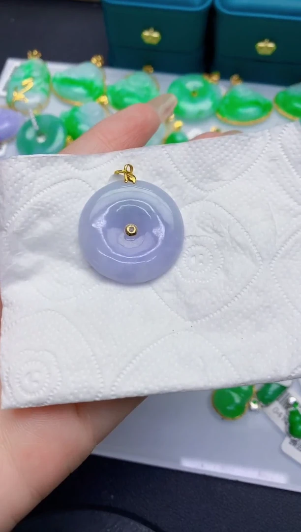 颈饰18K金镶嵌翡翠缅甸天然翡翠A货