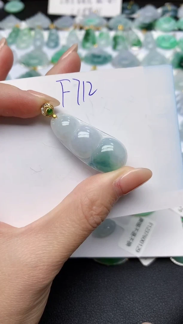 颈饰未镶嵌翡翠天然缅甸A货翡翠百元以上9元证书费自理