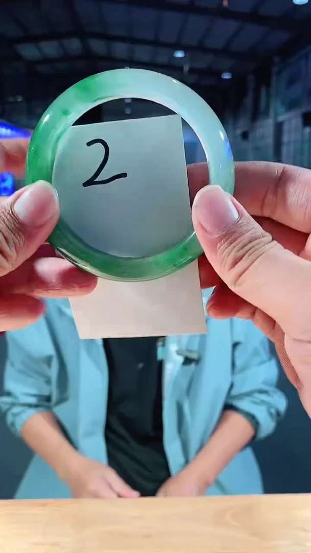 石英质玉手镯未镶嵌61+