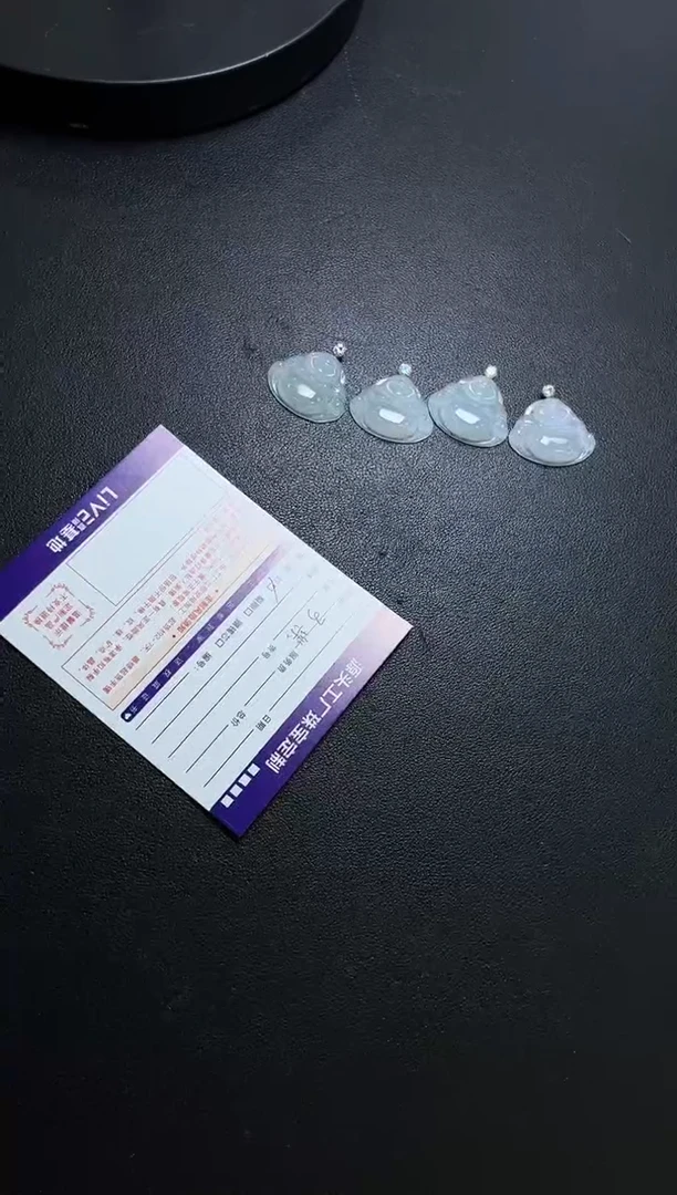 18K金镶嵌挂件翡翠佛公/多样性发一件