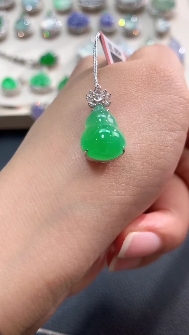 翡翠18K金镶嵌吊坠(不含链)b86