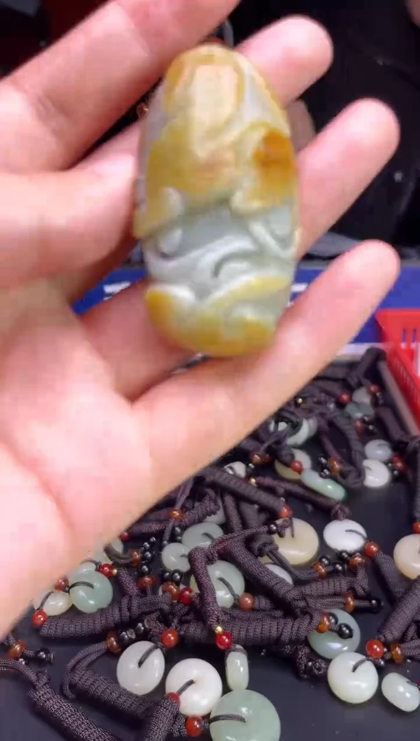 未镶嵌和田玉挂件1