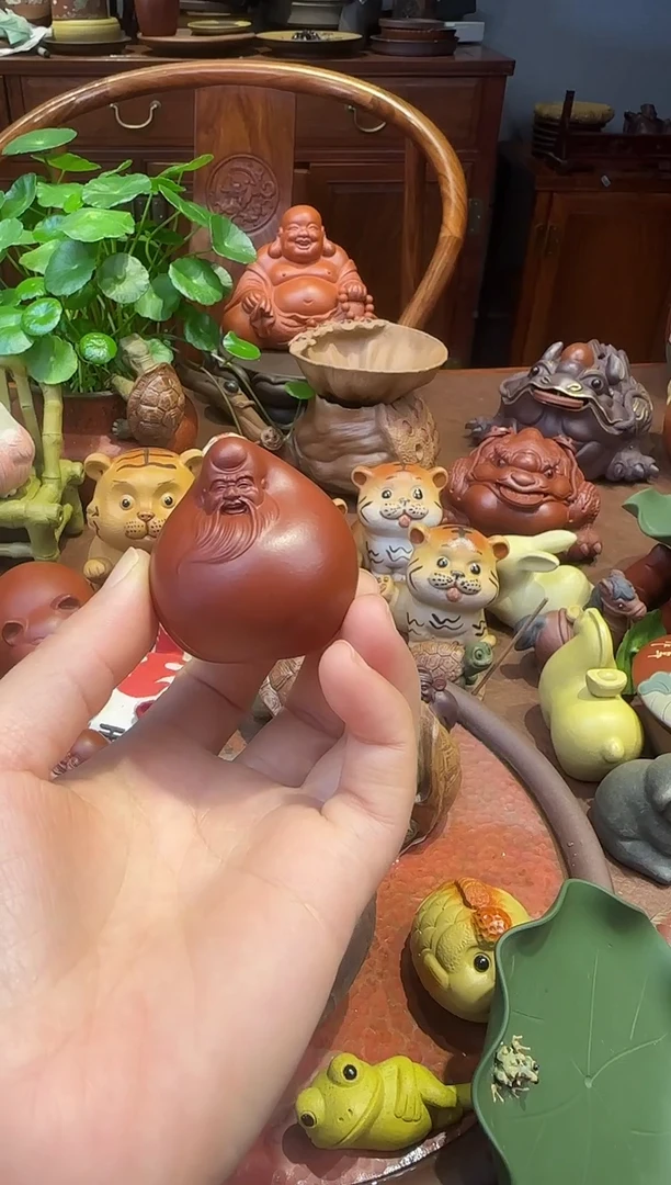 紫砂茶宠朱泥小寿星