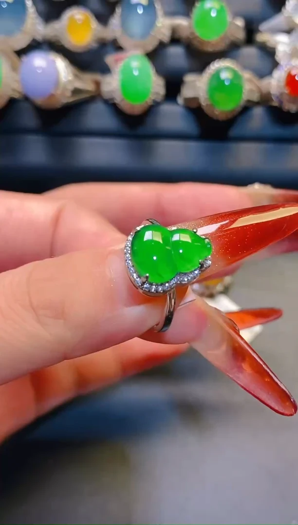 银S925镶嵌翡翠耳饰天然