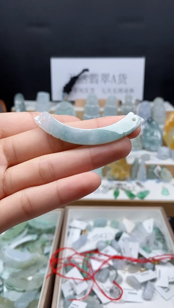 翡翠未镶嵌吊坠(不含链)181玉衡