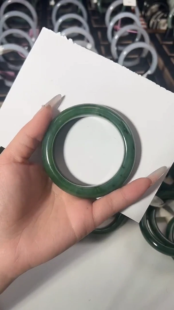 未镶嵌手镯和田玉（碧玉）56圈口018