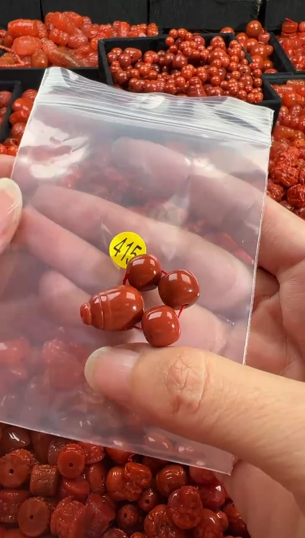 颈饰未镶嵌南红玛瑙1