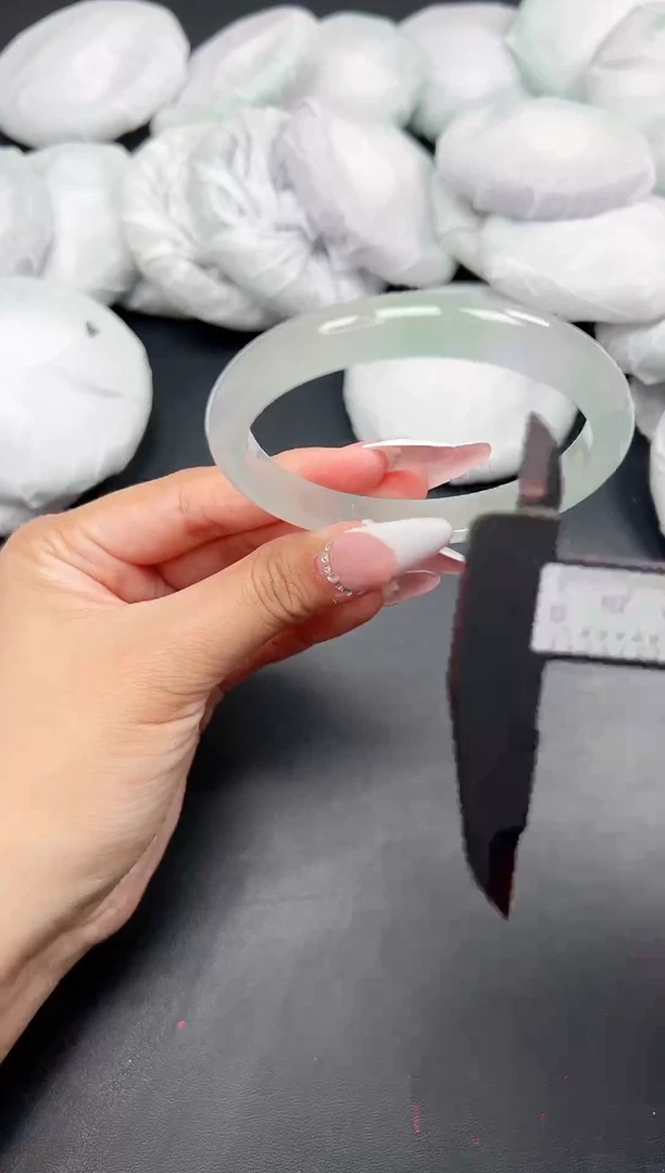 精品手镯，一物一拍F-074