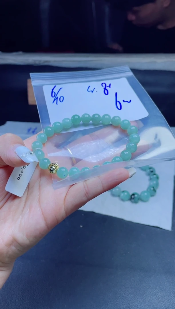 定制翡翠未镶嵌珠串