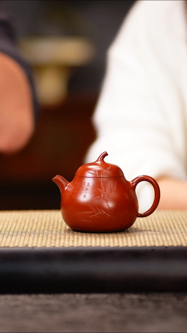 YPZQ49老朱泥茄瓜刻绘