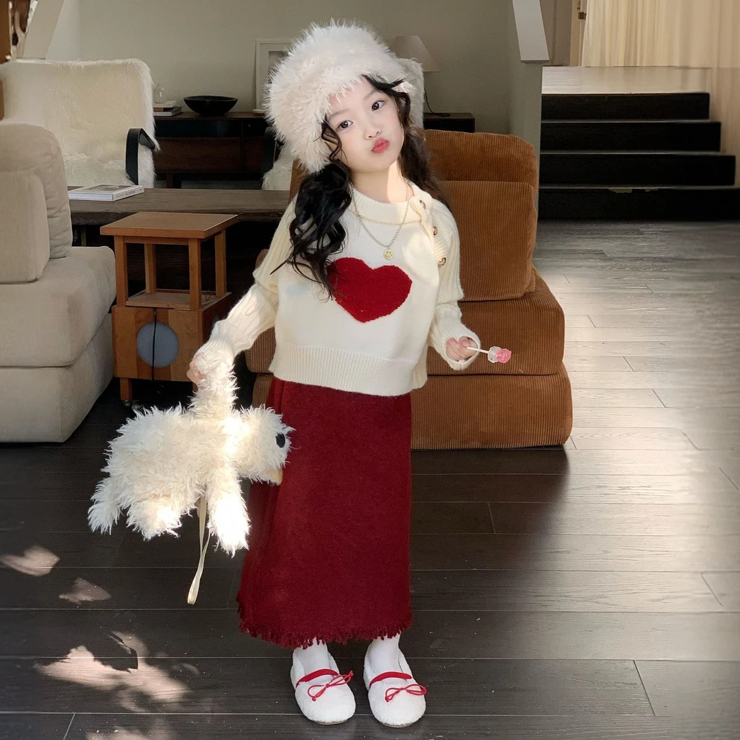2024秋冬季新款女童保暖爱心针织毛衣可爱气质纯色长裙套装