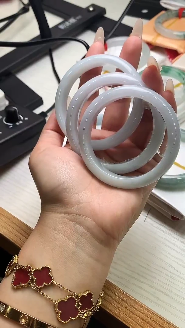 翡翠手镯未镶嵌牛奶地 54-58 5