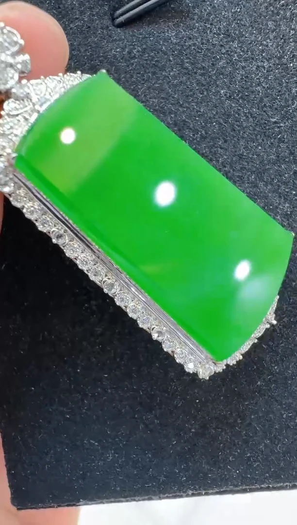 吊坠(不含链)18K金镶嵌翡翠多样性团购发一件