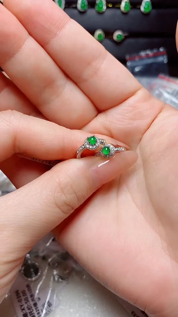 翡翠戒指银S925镶嵌天然翡翠s925银镶嵌