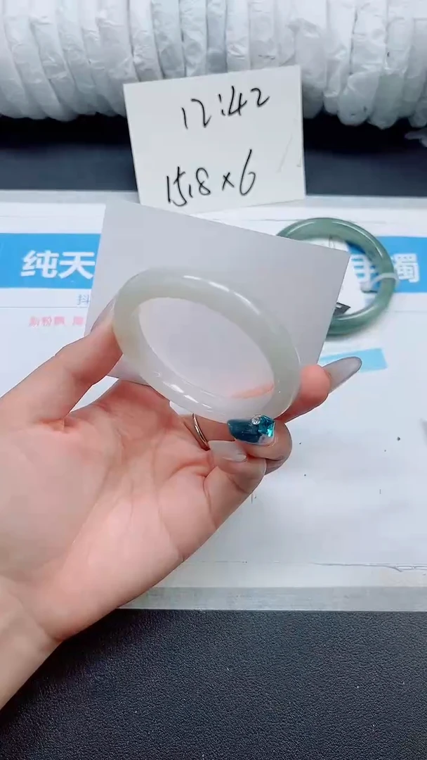 石英质玉手镯未镶嵌b290-56