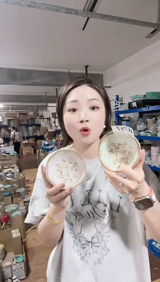 瓷片伊陶玫瑰花11cm碗两只不同花B757