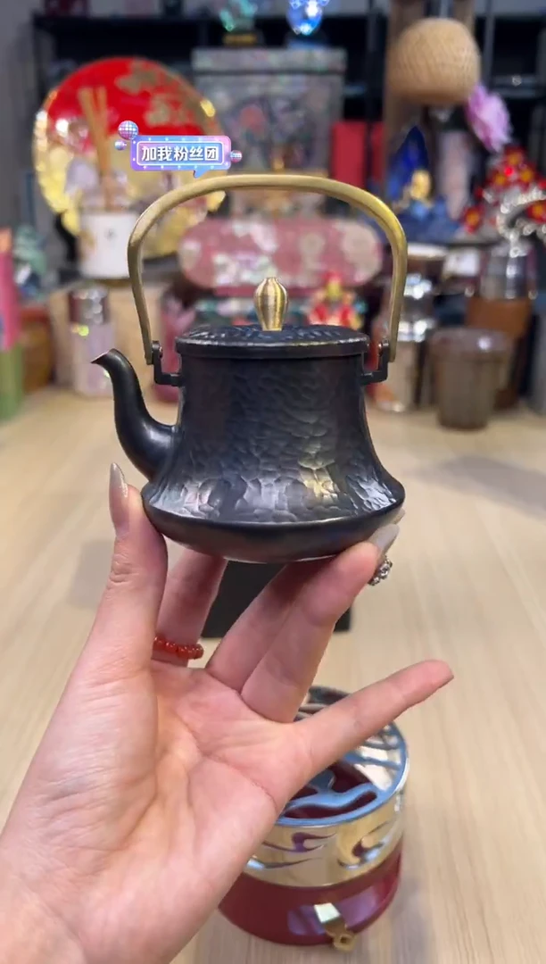 135铜提梁壶锤纹（对图）