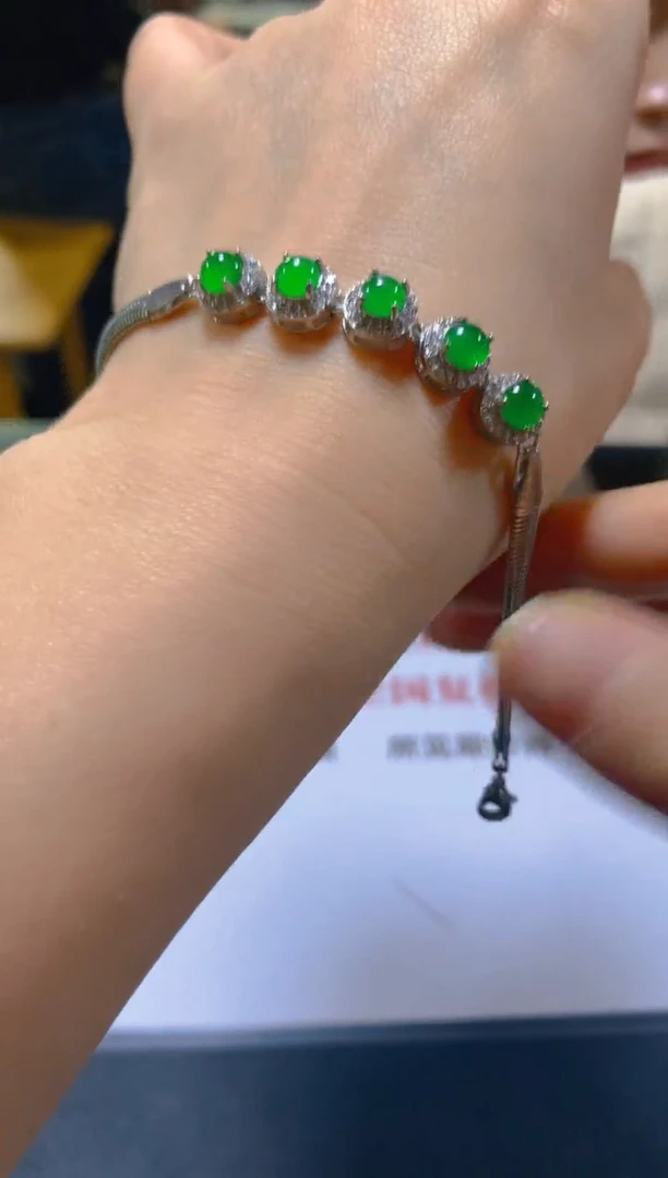 未镶嵌手链翡翠多样性发一