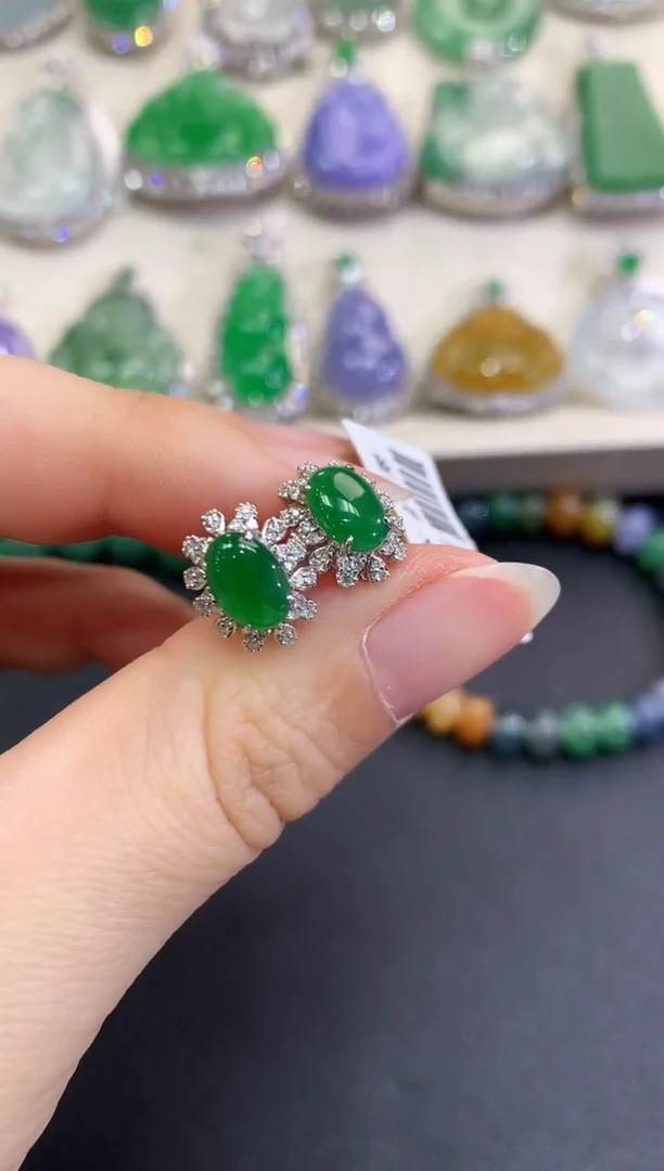 【闪购商品】翡翠耳饰18K金镶嵌B64