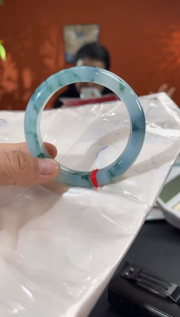 未镶嵌手镯翡翠         圈口57