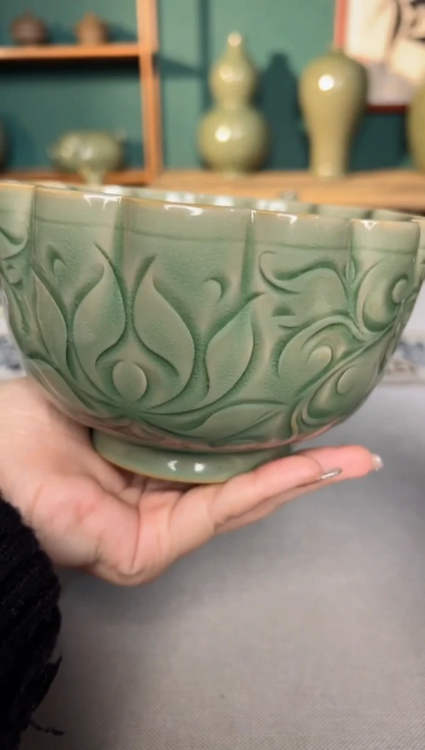 【闪购商品】其他纯手工缠枝莲纹十四曲纹花口碗87号