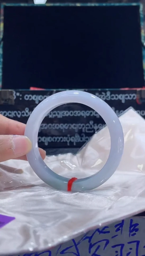 未镶嵌手镯翡翠8