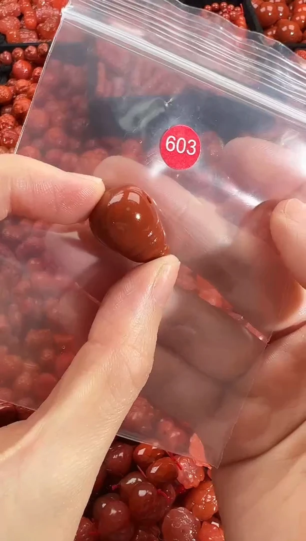 颈饰未镶嵌南红玛瑙1