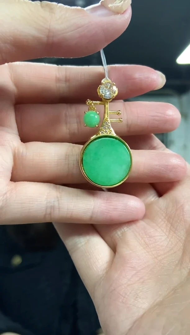 【闪购商品】翡翠吊坠(不含链)未镶嵌多样性发其一颜色微差