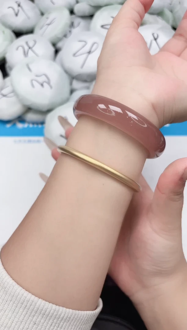 未镶嵌手镯石英质玉305-60.4