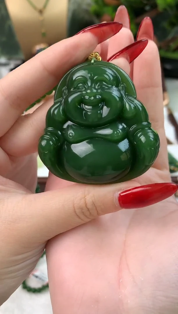 颈饰未镶嵌和田玉吊坠