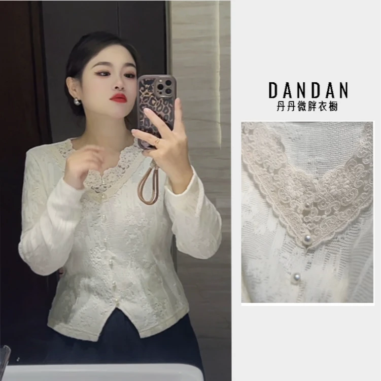 丹丹微胖【法式浪漫】2024秋冬小众设计感内搭洋气钩花蕾丝打底衫