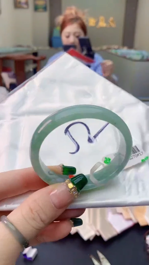 翡翠手镯未镶嵌0801590317