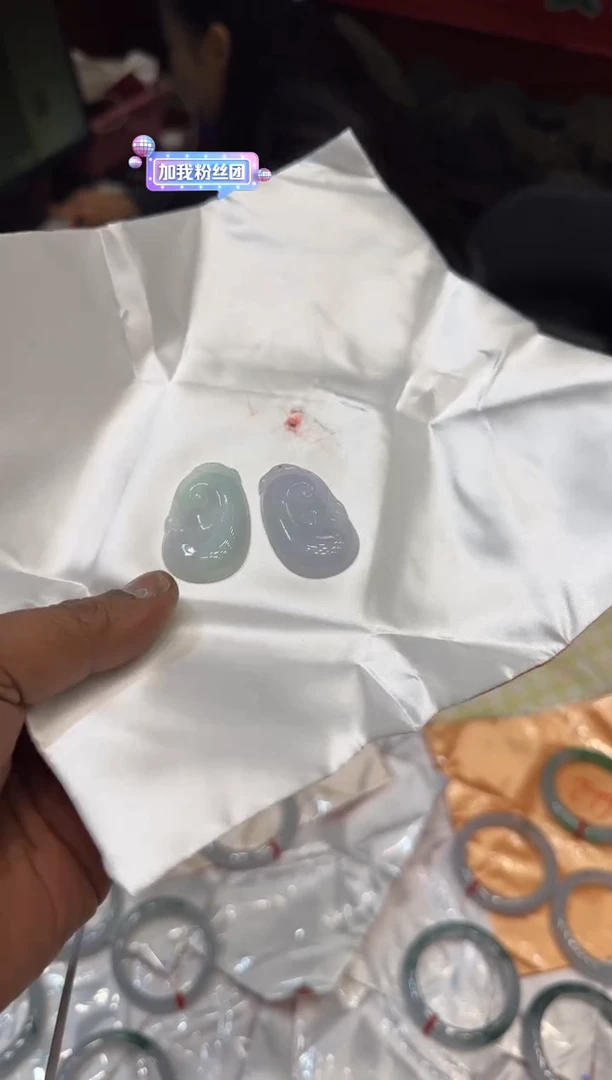 吊坠(不含链)未镶嵌翡翠如意吊坠随机发一