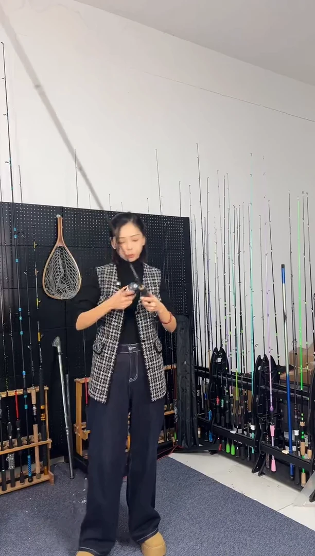 1.8m碳素2号1.8米枪柄+水滴轮（瑕疵尾货竿，没有售后，介意勿拍）