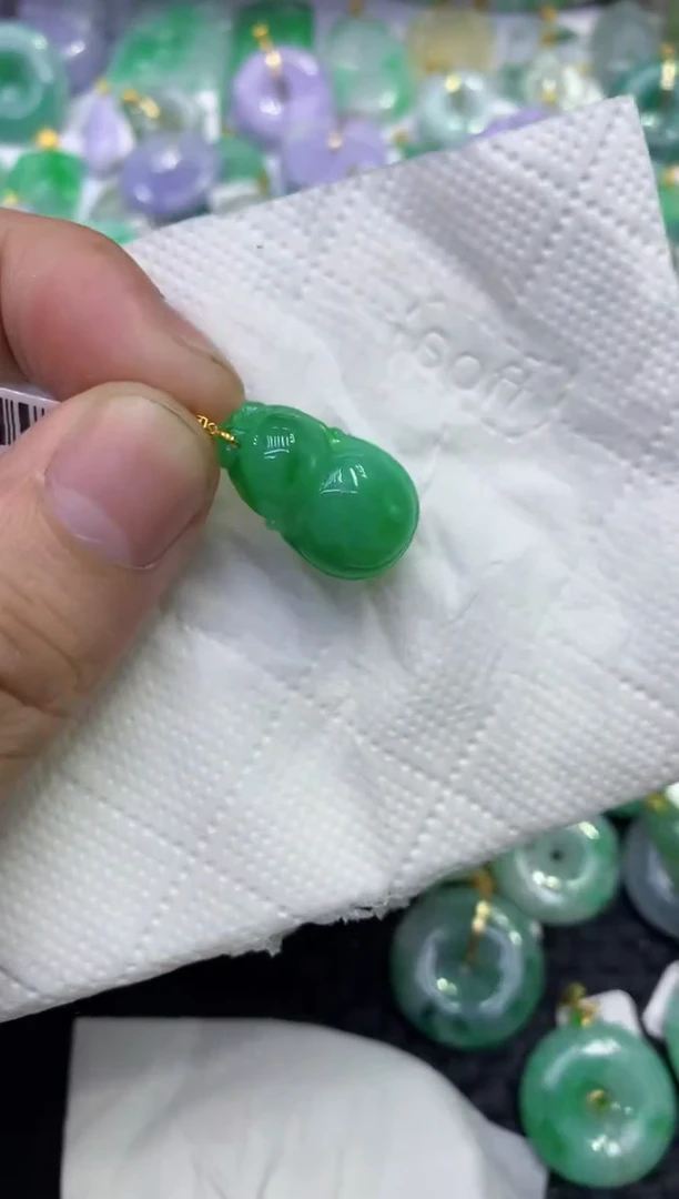 颈饰18K金镶嵌翡翠天然缅甸A货翡翠