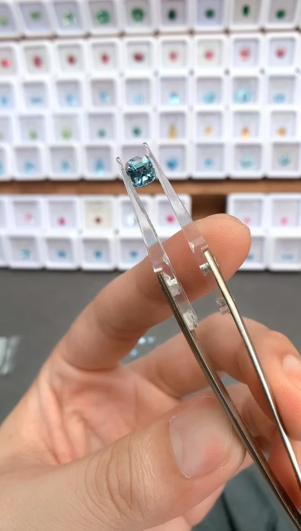 未镶嵌裸石托帕石1.31ct