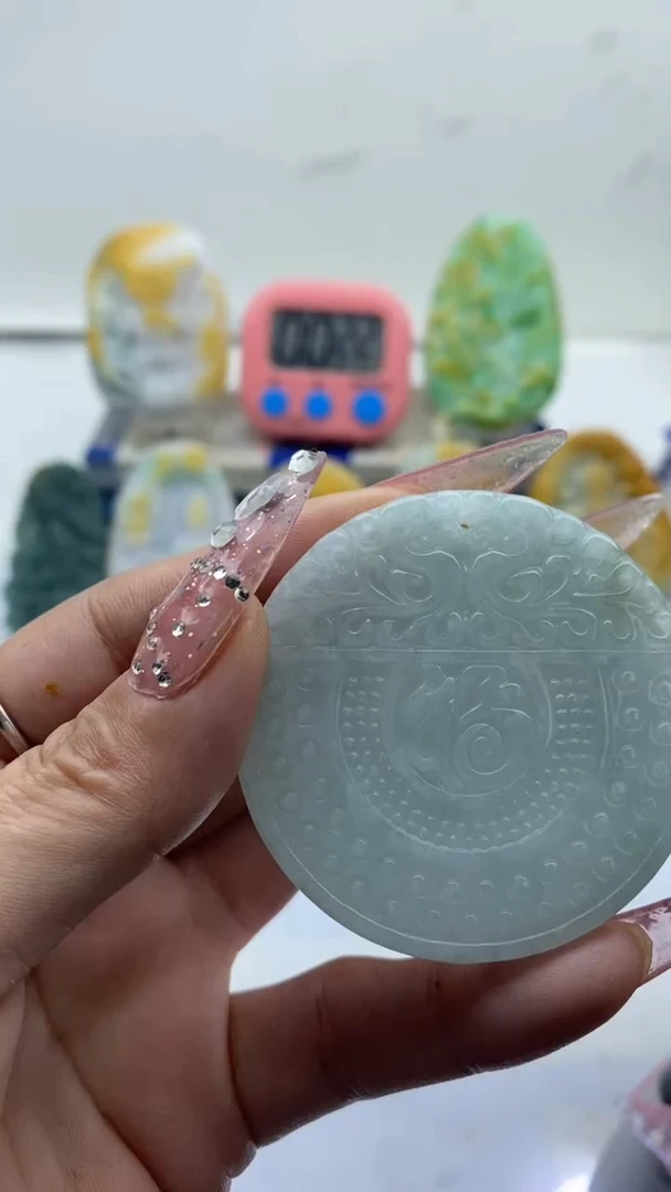 【闪购商品】翡翠颈饰未镶嵌挂件