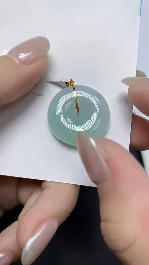 翡翠18K金镶嵌颈饰天然缅甸翡翠A货