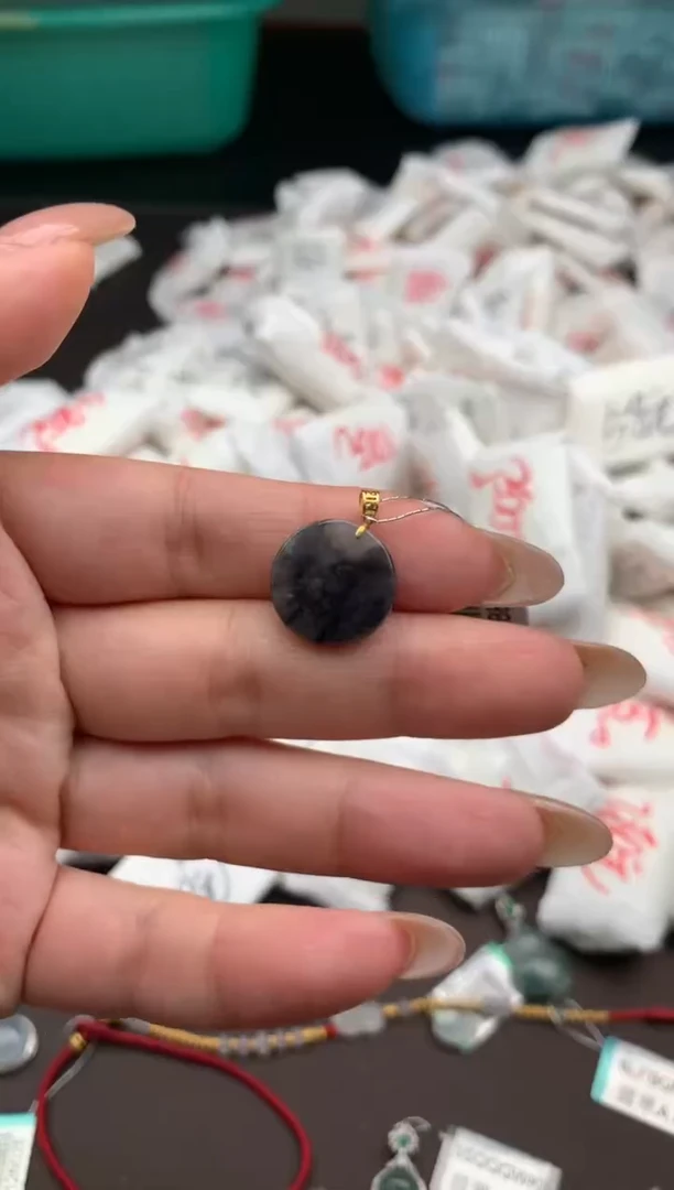 【闪购商品】翡翠挂件18K金镶嵌一